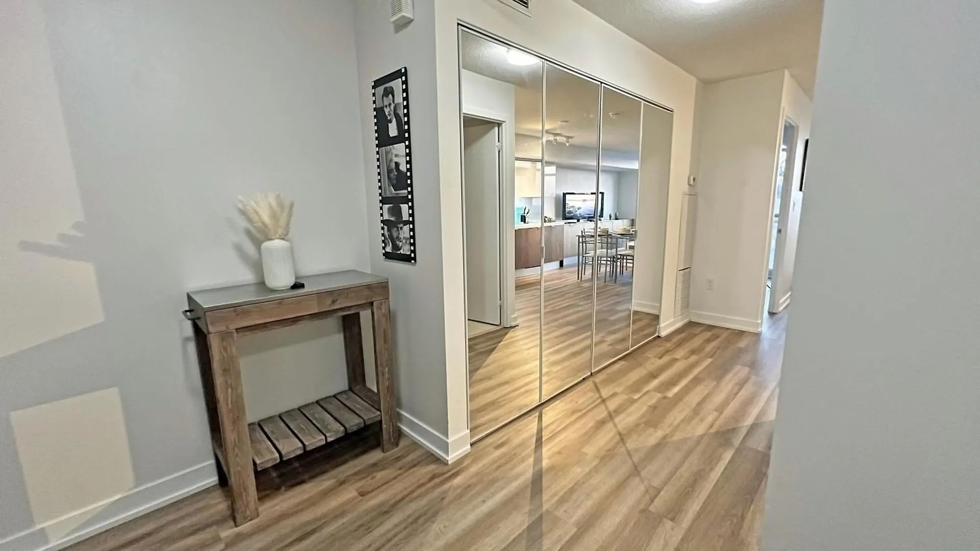 Apartment Cozy Condo In Downtown Toronto + Free Parking